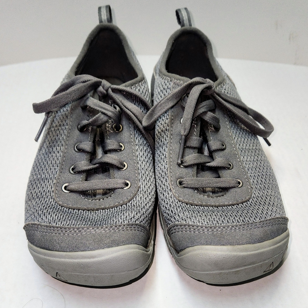 KEEN Women’s Hush Knit CNX Hiking Snoes Size 7 Gray (Lily Pad) Odor Control 0182